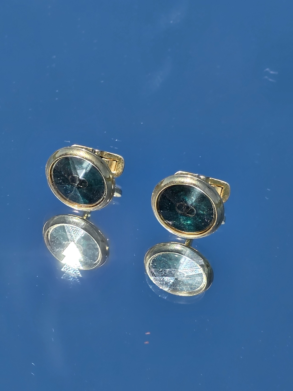Vintage Valentino Garavani Gold Tone Emerald Green Glass Cabochon Cufflinks